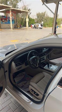 بي ام دبليو الفئة 7